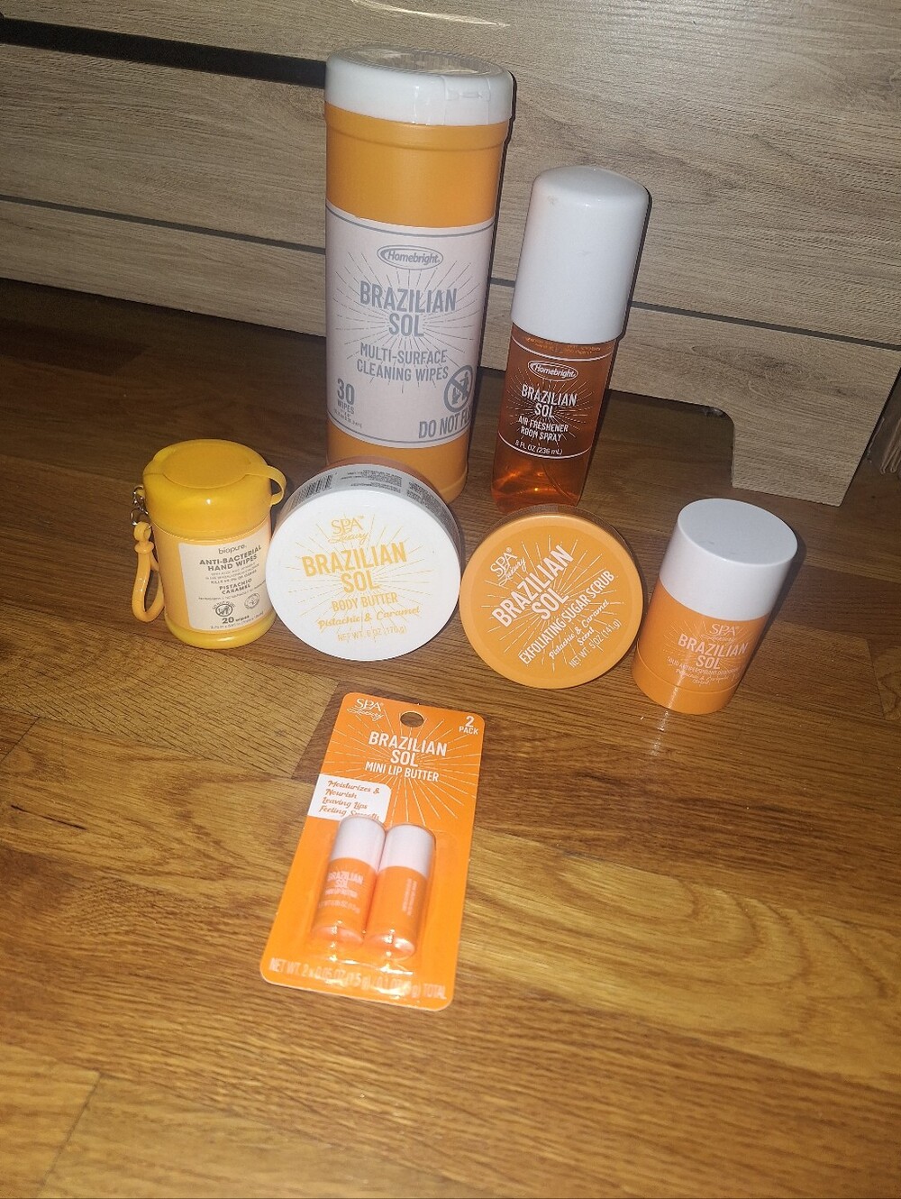 Moisturizing Skincare Set - Orange